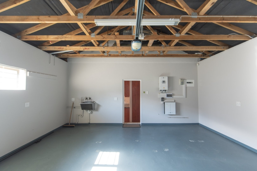 To Let 3 Bedroom Property for Rent in Lovemore Heights Estate Eastern Cape